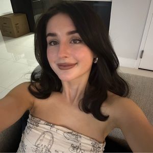 Meet your Posher, Julia